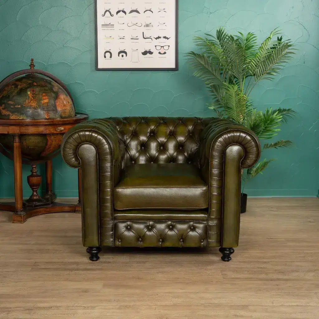 Fauteuil Chesterfield Churchill vert antique en cuir de basane