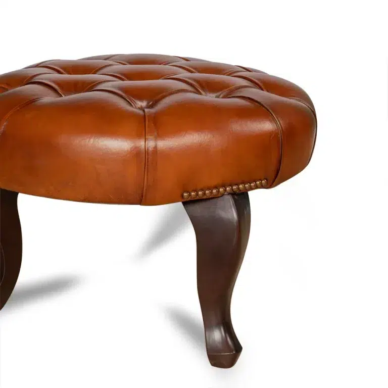 Round Chesterfield footrest havana, zoom in on details